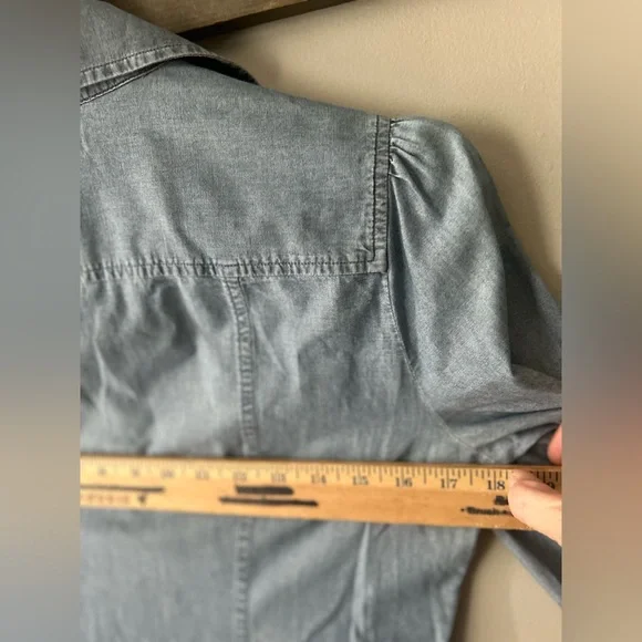 Banana Republic denim shirt - Picture 8 of 9